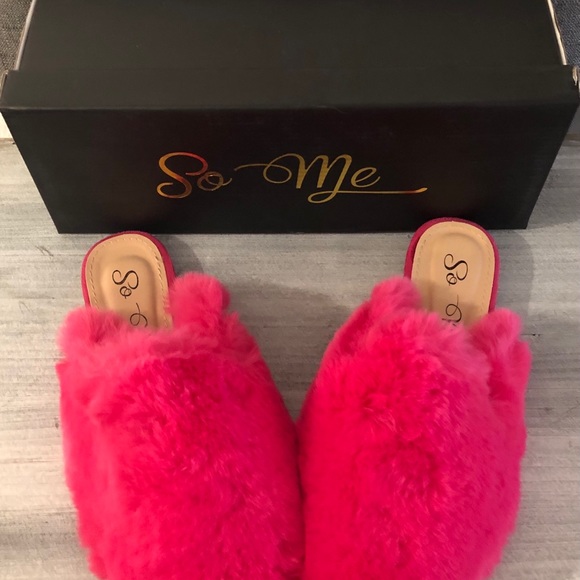 Faux Fur Hot Pink Slides - Picture 4 of 5